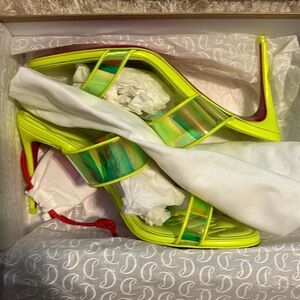 New, in box Christian Louboutin - just loubi 85